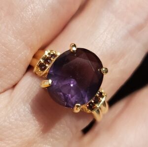 NEW, Amethyst Ring, 10KYGF, Lg Oval W/6 Sm. Side Amethysts Deep Purple Color, 8.